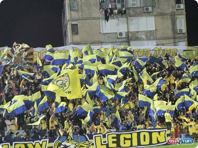 הקהל הצהוב (מוטי קדוש)